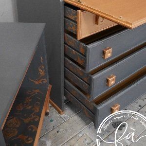 mob025-scrittoio-comodino-decorati-00