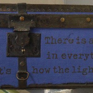 ogg014-bauletto-tinteggiato-con-scritte-personalizzate-00